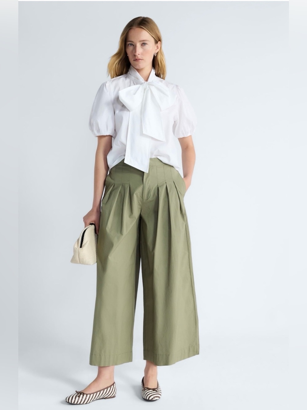 High-Rise Pleated Culottes in Olive Green - Picture 4 of 9